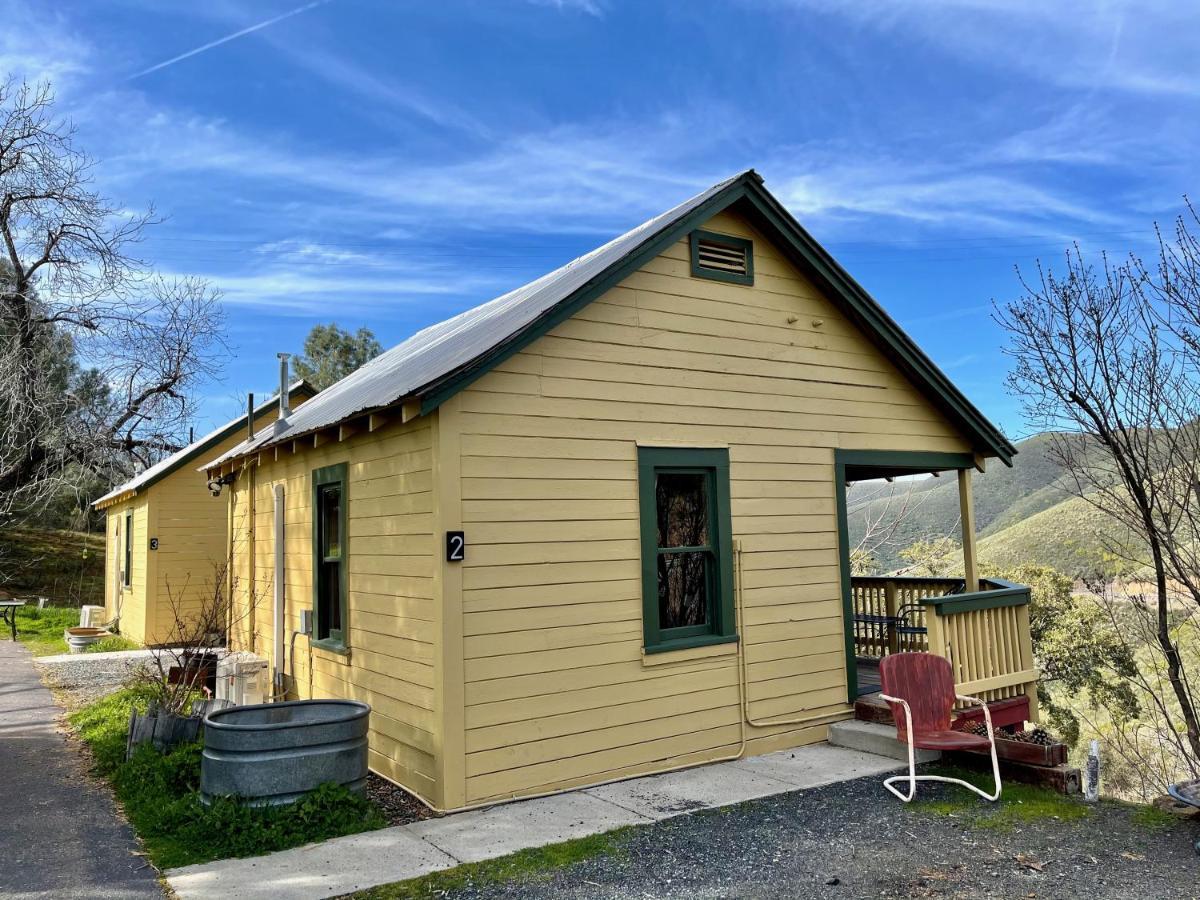 Priest Station Cafe & Cabins Groveland Extérieur photo