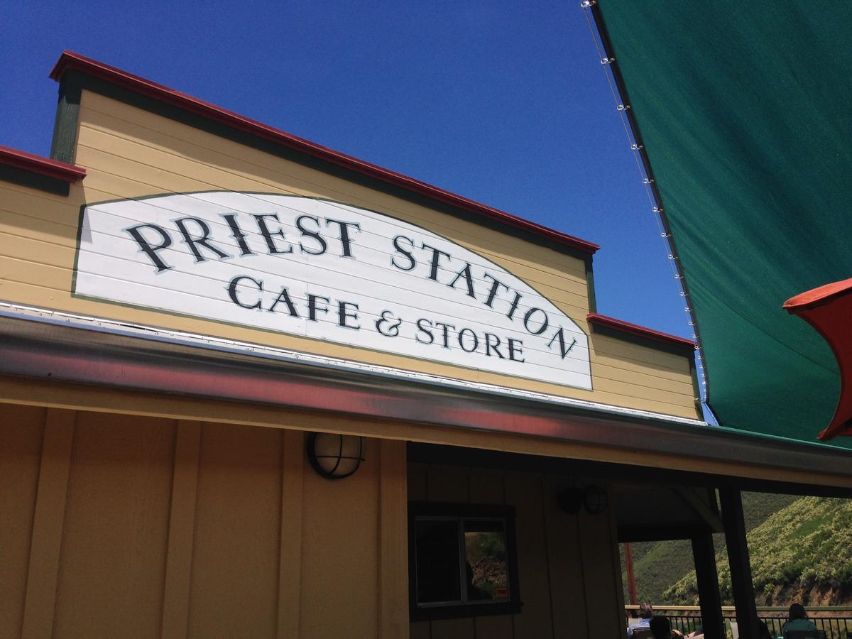 Priest Station Cafe & Cabins Groveland Extérieur photo